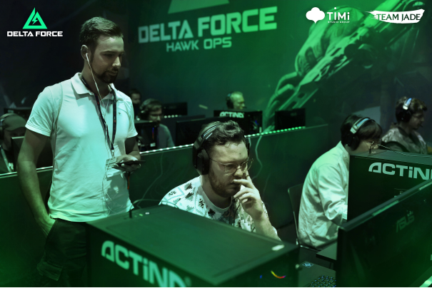 用其强大的 用其强大的