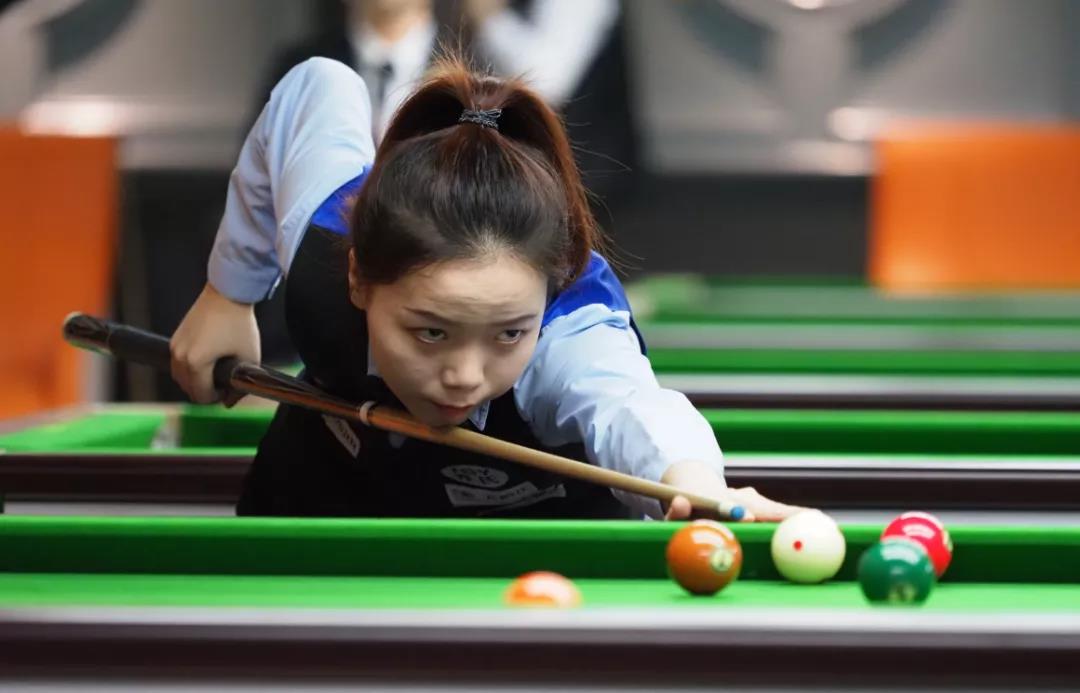 助于年轻球 助于年轻球